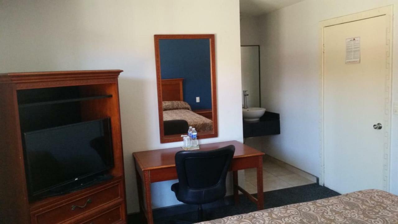 Hotel Azteca Inn Ensenada Luaran gambar